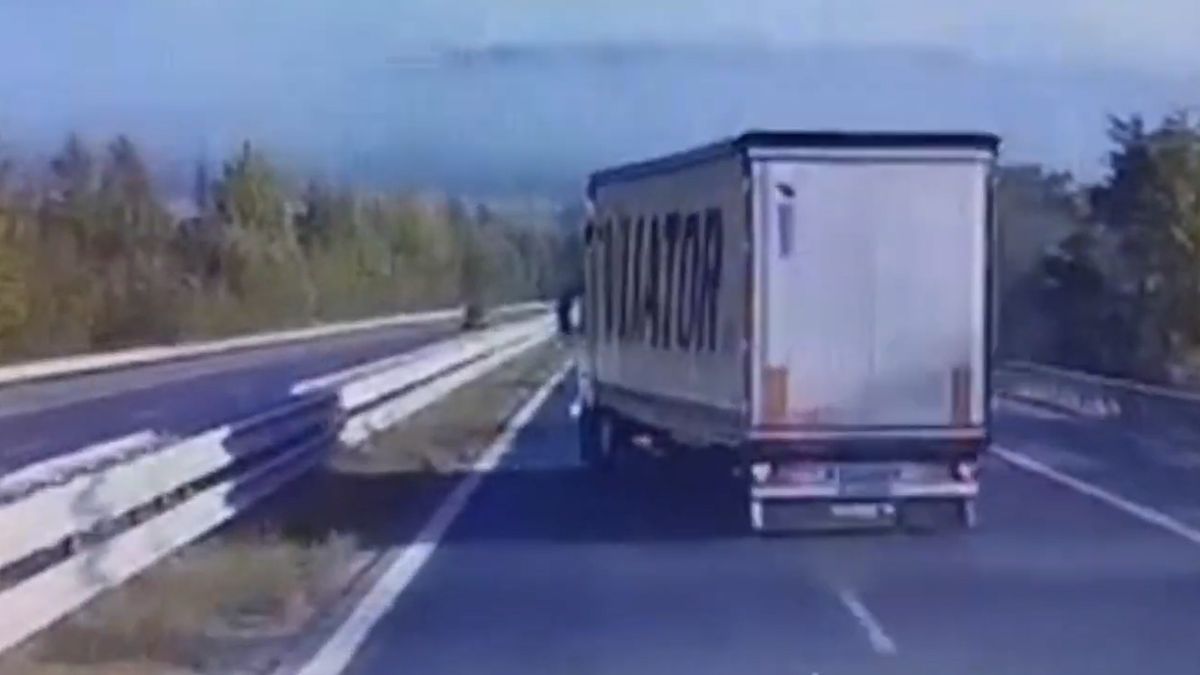 Srb se třemi promile kličkoval s kamionem na dálnici D5